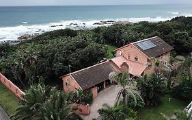 Shale Beach House: 3-Bedroom House With Private Beach Access.
